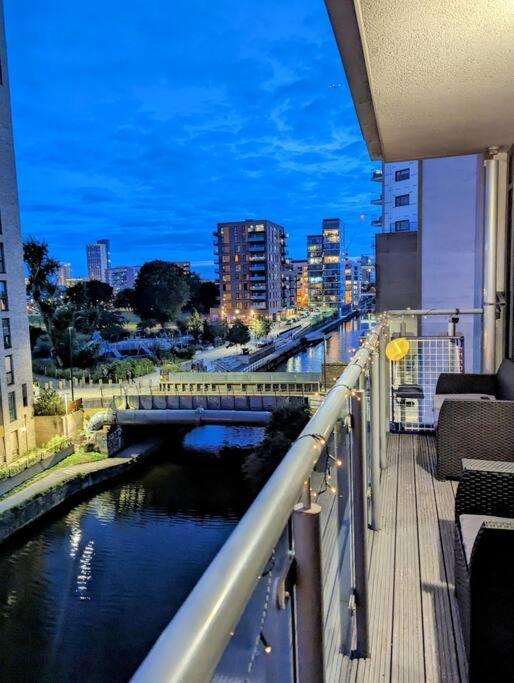 Canal Room Londra Esterno foto